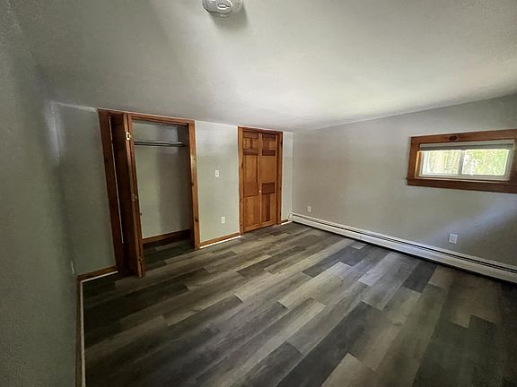 3rd image of 5 Kingston Rd #B