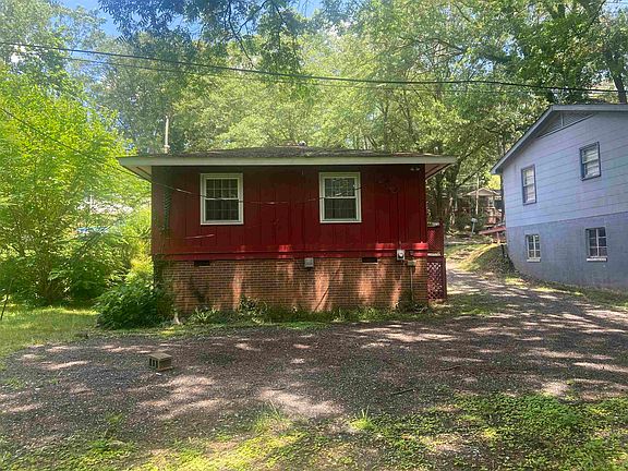 3rd image of 222 Caulder Cir