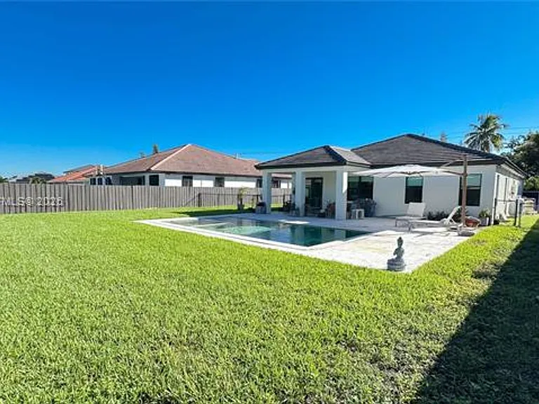 17320 SW 92nd Ct #0 — Photo 31
