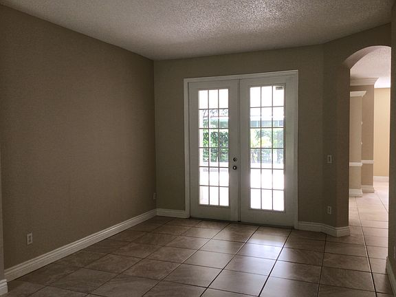 2nd image of 1006 Drift Creek Cv
