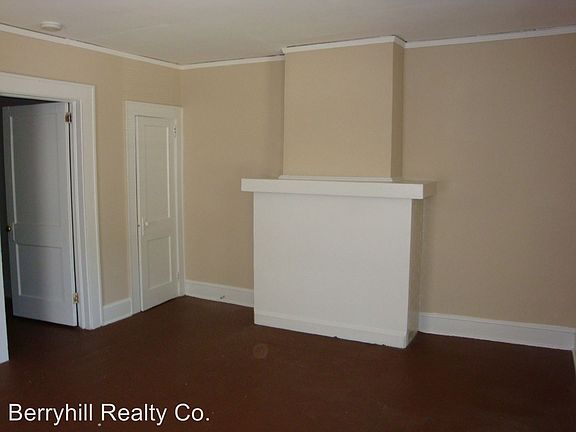 3rd image of 1206 Kennon St