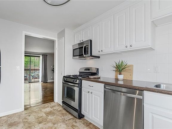 2nd image of 1114 W 46th St APT 2