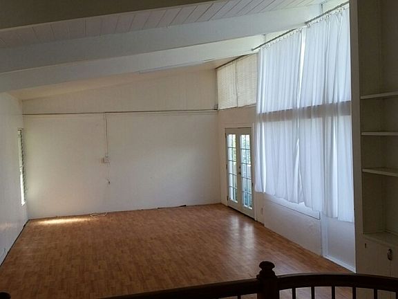 2nd image of 2347 Beckwith St #B