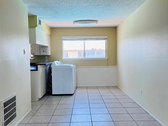 3rd image of 7714 Renwick Dr #D19