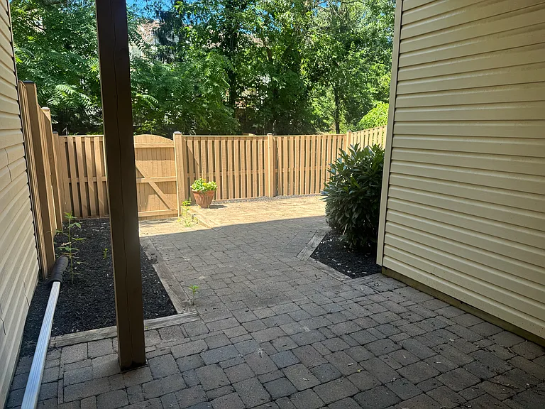 217 Braxton Way — Photo 20