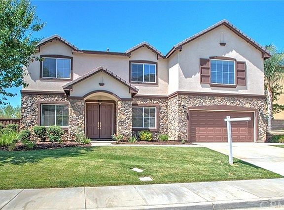2nd image of 36049 Darcy Pl