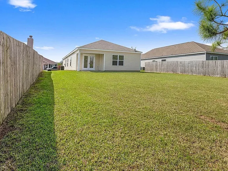 967 Summerton Dr — Photo 2