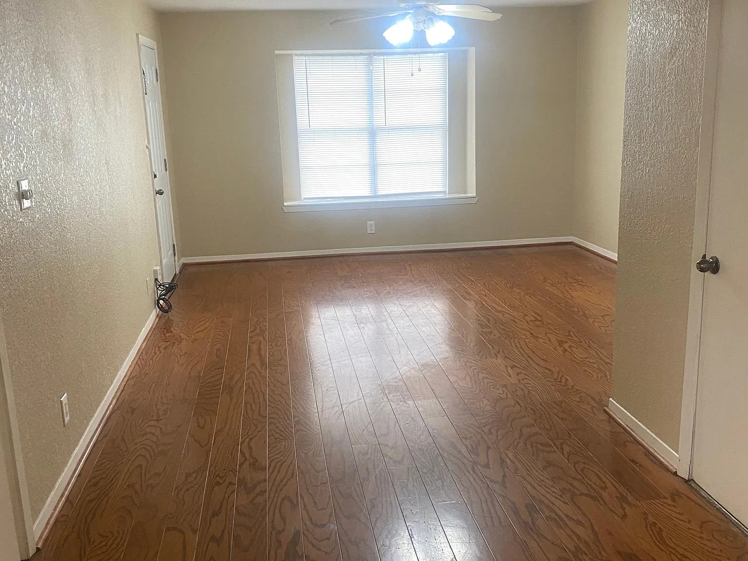 3 bed, 1465 sqft, $1,600 — Photo 3