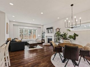65 SE Sunrise Cres, Cochrane, AB T4C0Z6