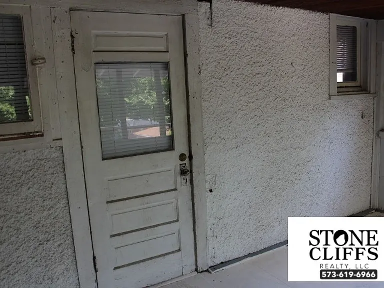1607 W Main St — Photo 17