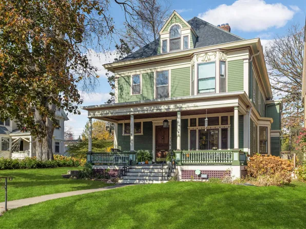 813 Goodrich Ave, Saint Paul, MN 55105