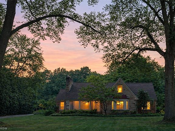 3rd image of 192 Durward Rd