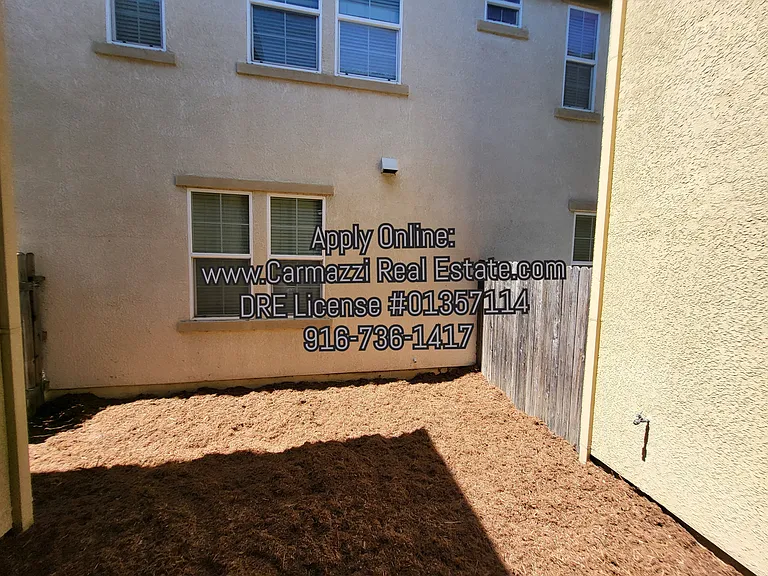 260 Wapello Cir — Photo 29