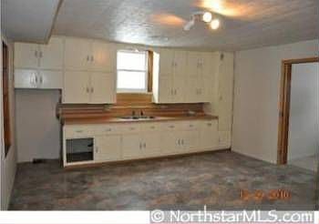 5th image of 109 John Ave S