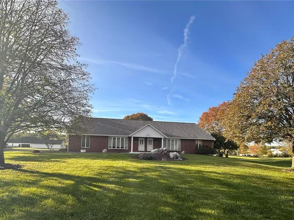 426 E Laurel St, Millstadt, IL 62260