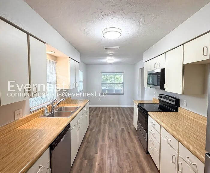 2638 Teal Ave — Photo 4