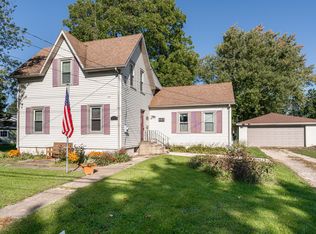 863 Dekalb Ave, Sycamore, IL 60178