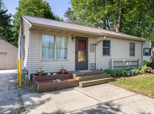 1501 W Avalon Rd, Janesville, WI 53546