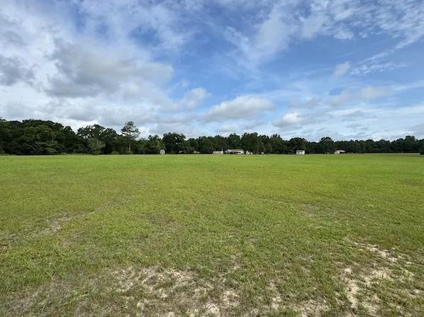 3501 Oak Tree Ln, Pace, FL 32571