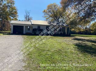 235 Chapmon Rd, Wells, TX 75976