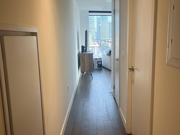5th image of 2 Church St #1310