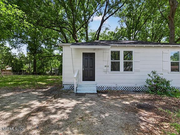 4th image of 3242 DIGNAN Street