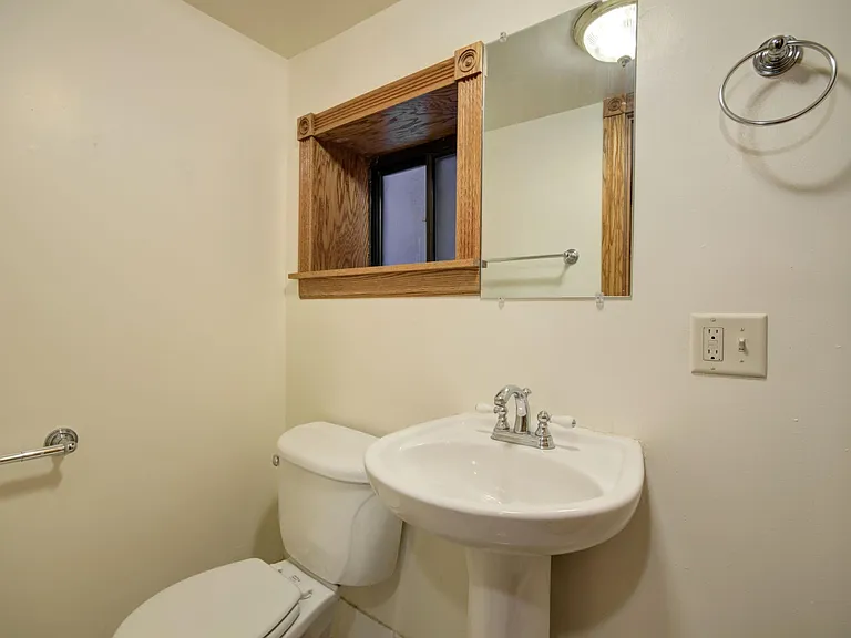 1936 N Sheffield Ave #1R — Photo 14