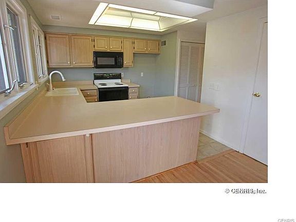 5th image of 123 New Wickham Dr