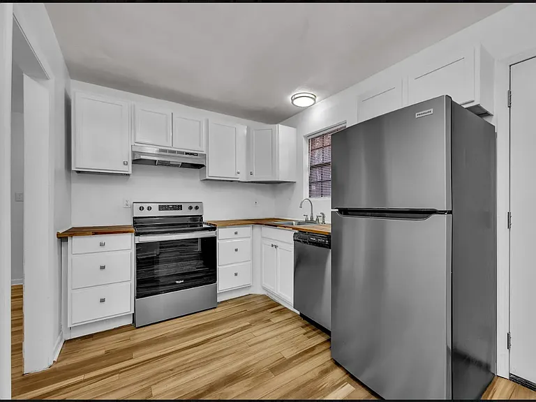 7728 1st Ave S #C — Photo 21