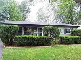 347 Willow Rd photo 1