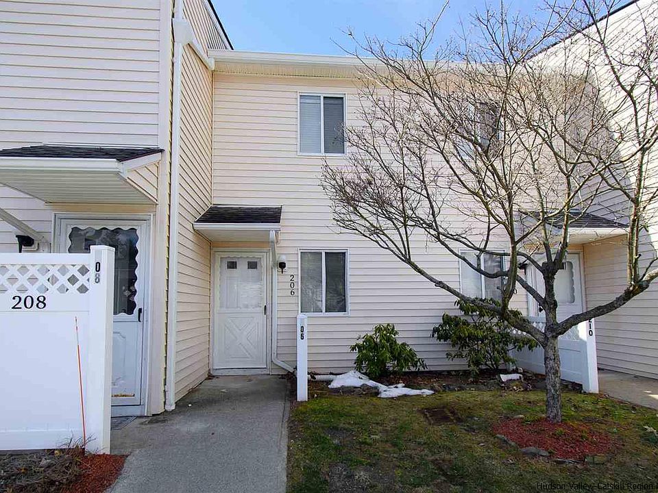 1st image of 206 Gregory Ct
