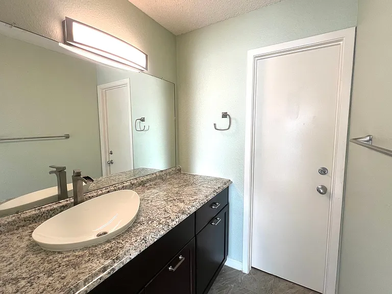 2018 W Rundberg Ln #8B — Photo 17