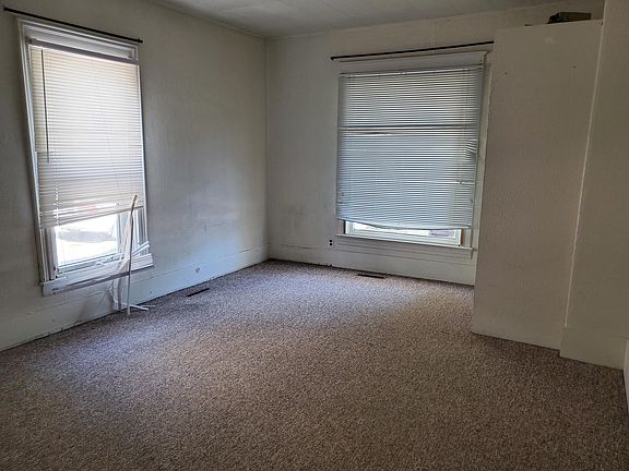 3rd image of 125 Sanborn Ave APT 2
