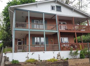 206 Penn Ter, Reading, PA 19606