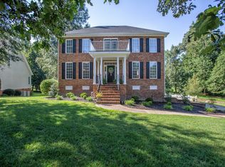 518 Waterfront Dr, Colonial Heights, VA 23834