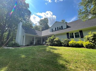 30 Clark Dr, West Hartford, CT 06117