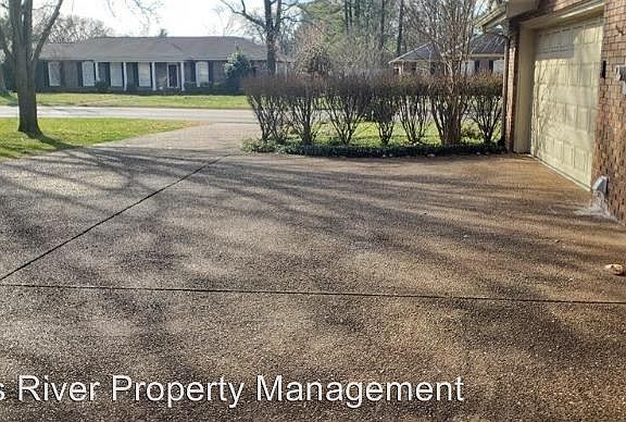 3rd image of 1818 Haynes Dr