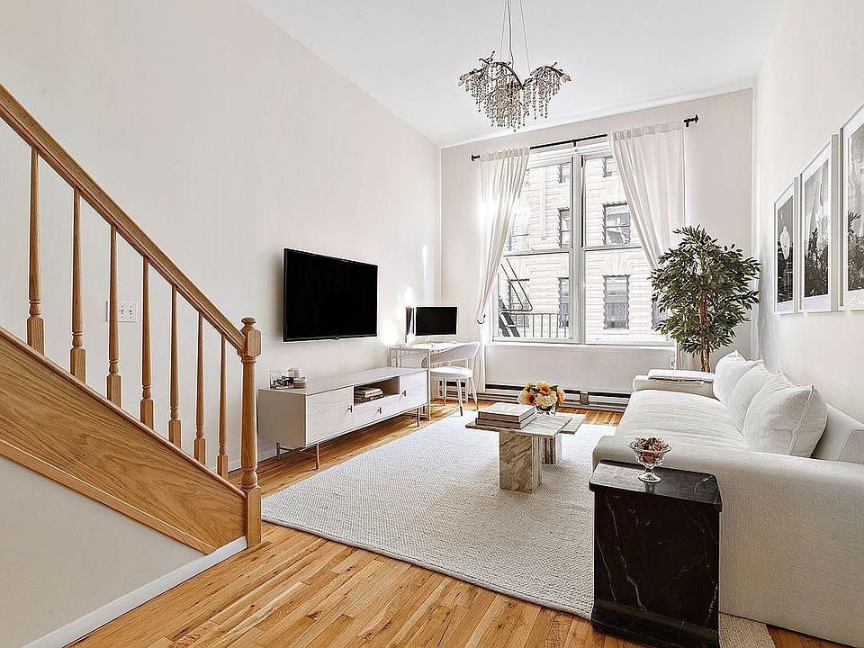 1st image of 23 Waverly Pl APT 3J
