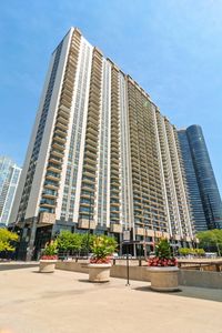400 E Randolph St APT 2603, Chicago, IL, 60601