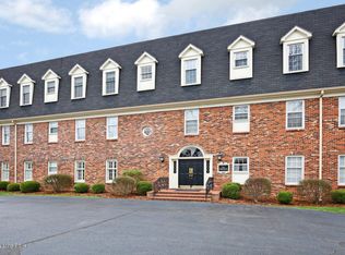 3818 Washington Sq APT 1, Saint Matthews, KY 40207