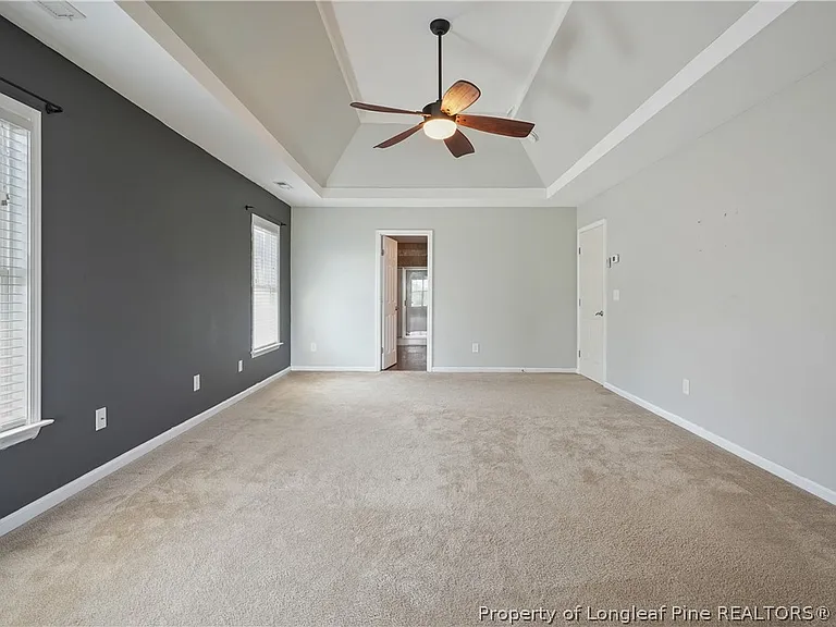 415 Highgrove Dr — Photo 16