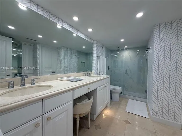 1111 Crandon Blvd #B1105 — Photo 26
