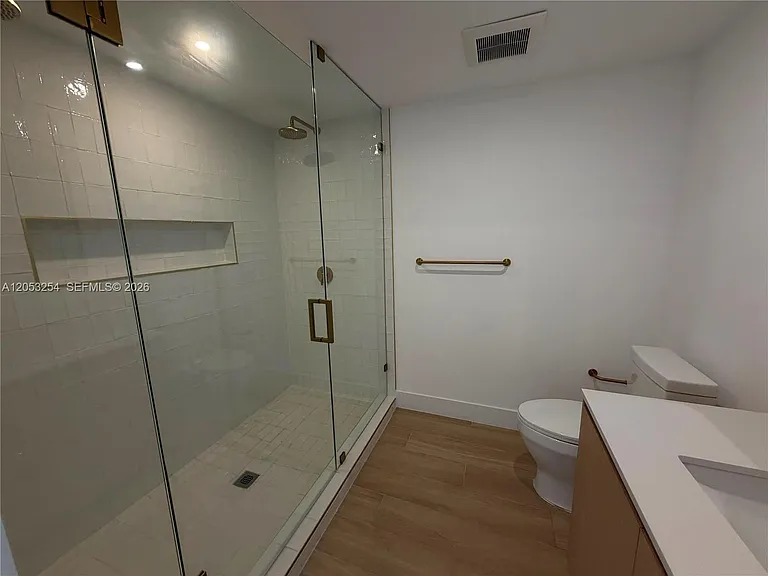 90 NE 32nd St #523 — Photo 9