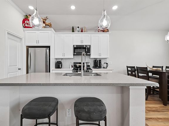 5th image of 5121 Firnat St