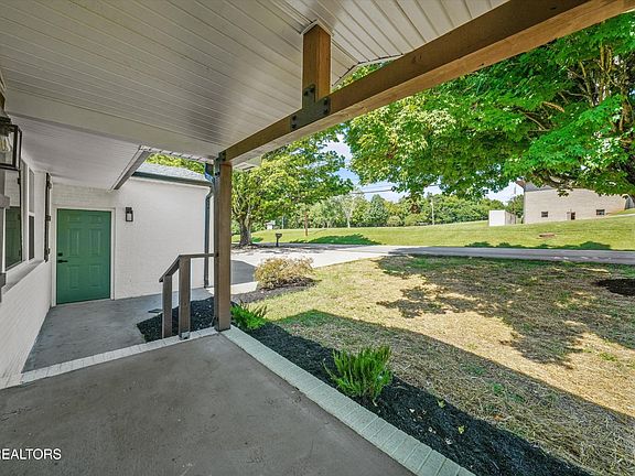 4th image of 2314 Martel Rd