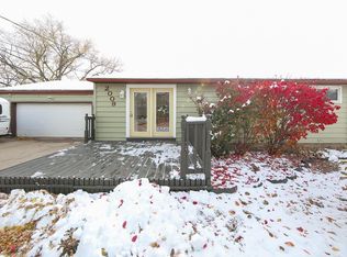 2009 E 30th St N, Sioux Falls, SD 57104