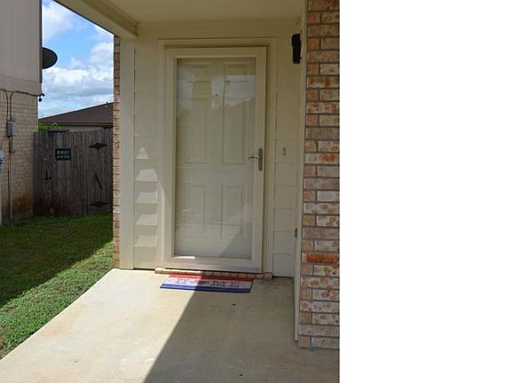 3rd image of 3904 Sunflower Dr