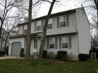 75 Rosalind Cir, Sicklerville, NJ 08081