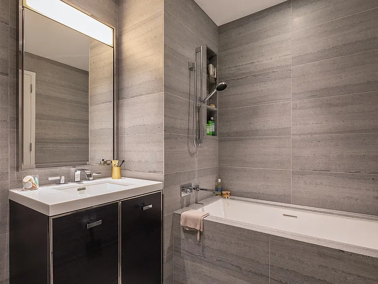 252 South St #72L — Photo 4
