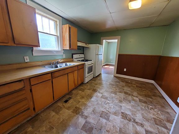 5th image of 212 E Jefferson St